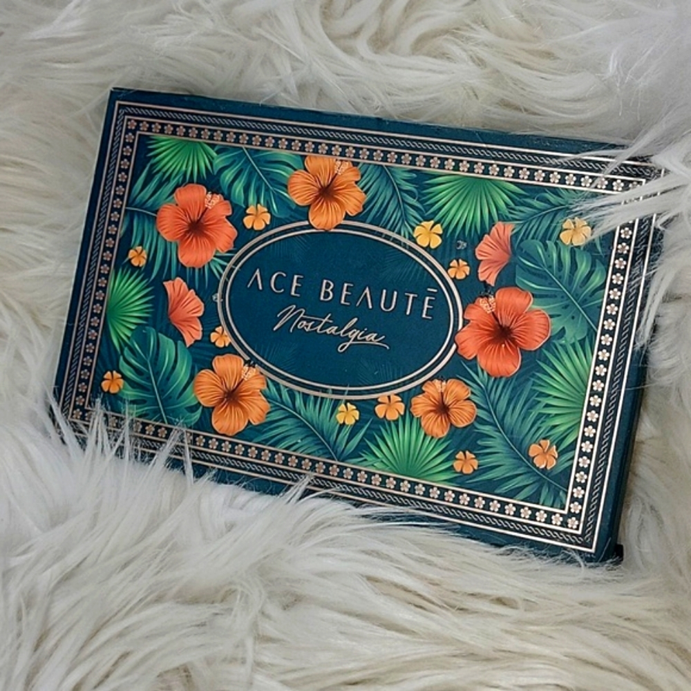 NEW Ace Beaute Nostalgia Eyeshadow Makeup Palette
